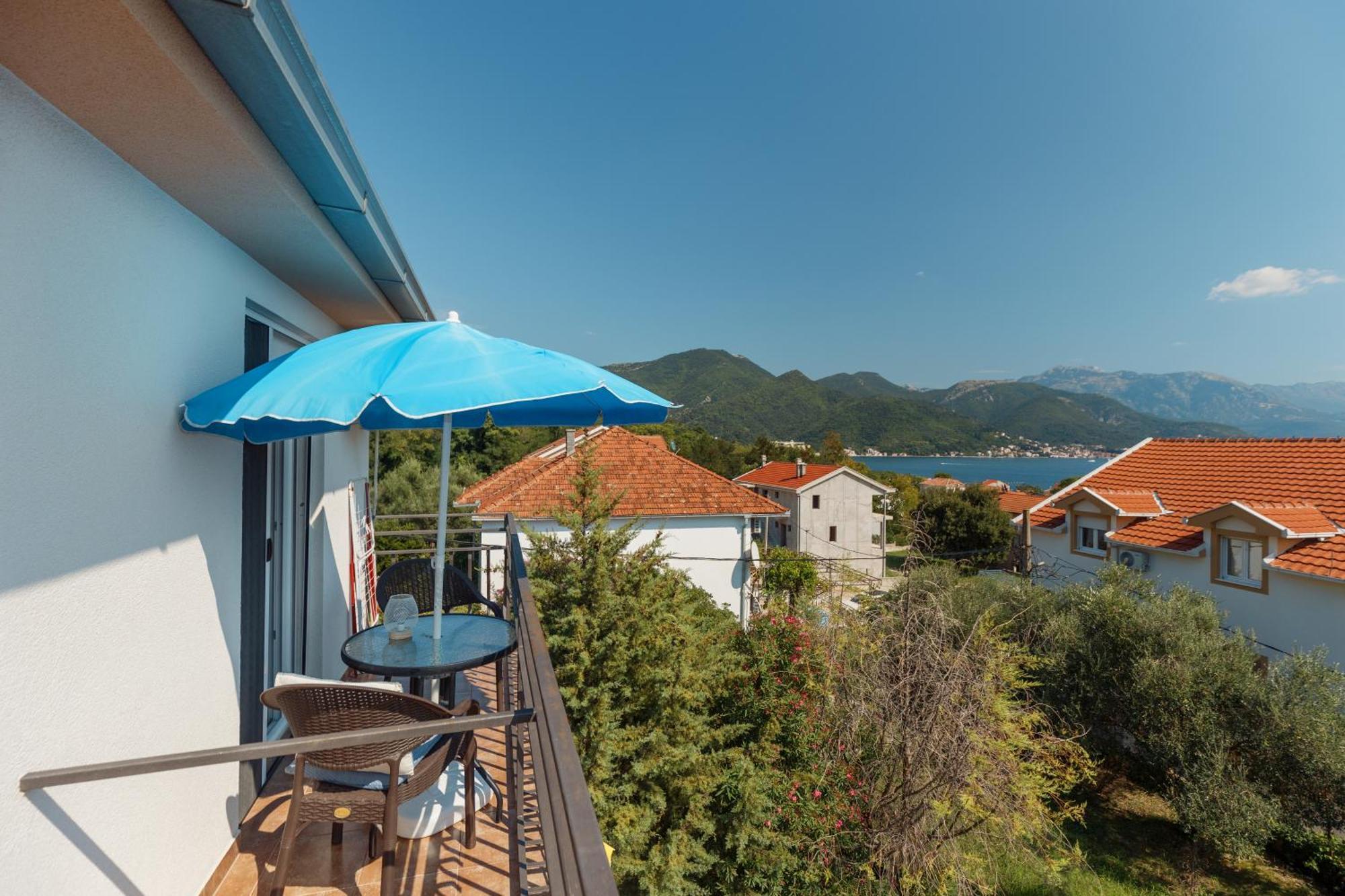 Villa Mia Apartments Bijela Esterno foto