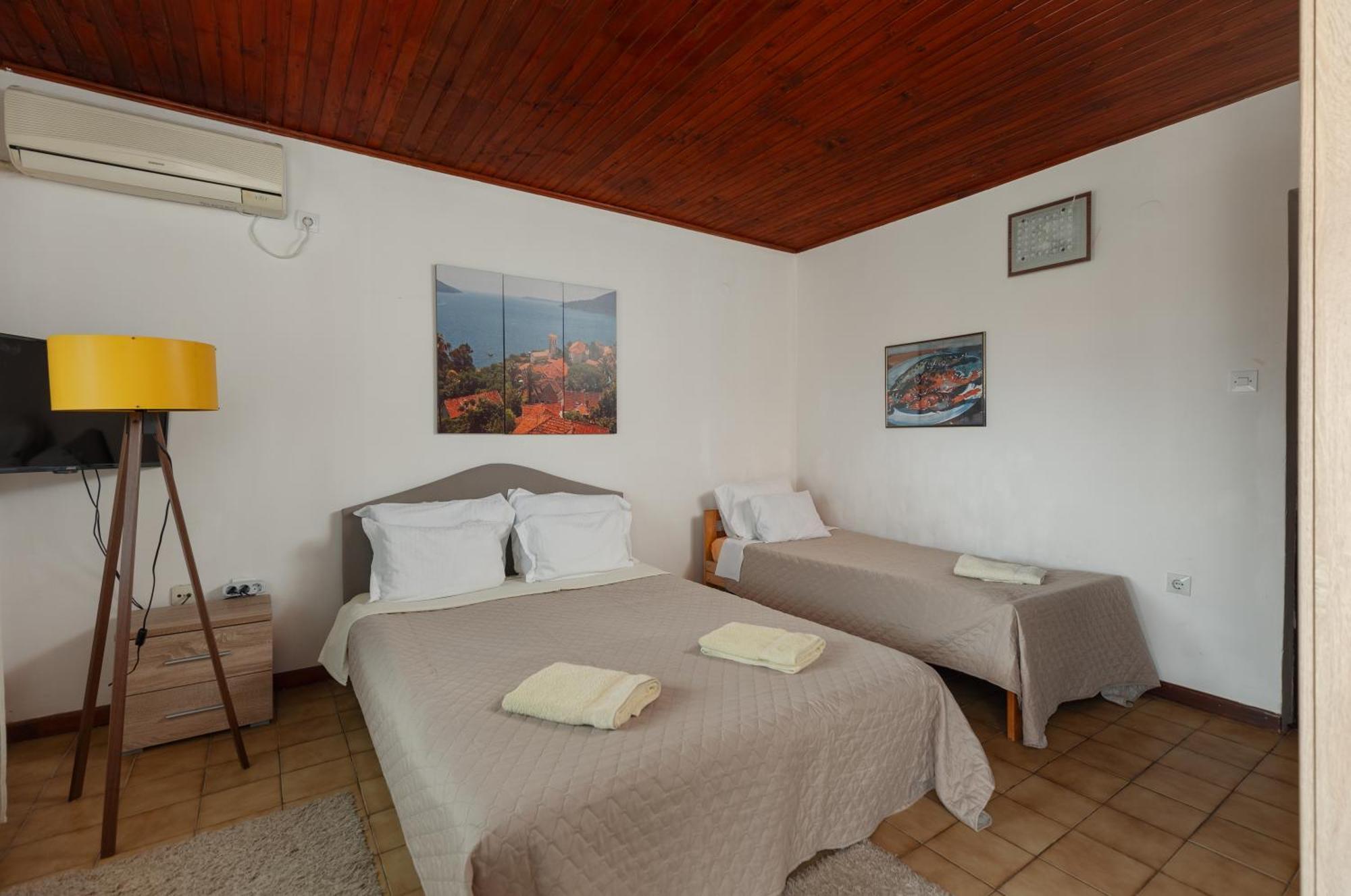 Villa Mia Apartments Bijela Esterno foto