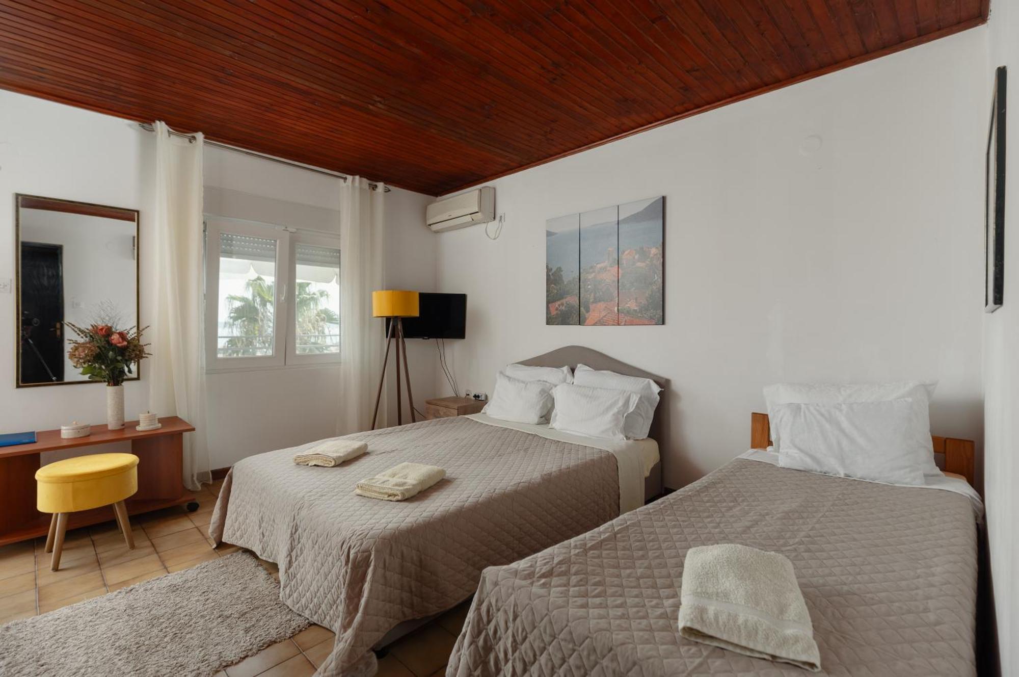Villa Mia Apartments Bijela Esterno foto