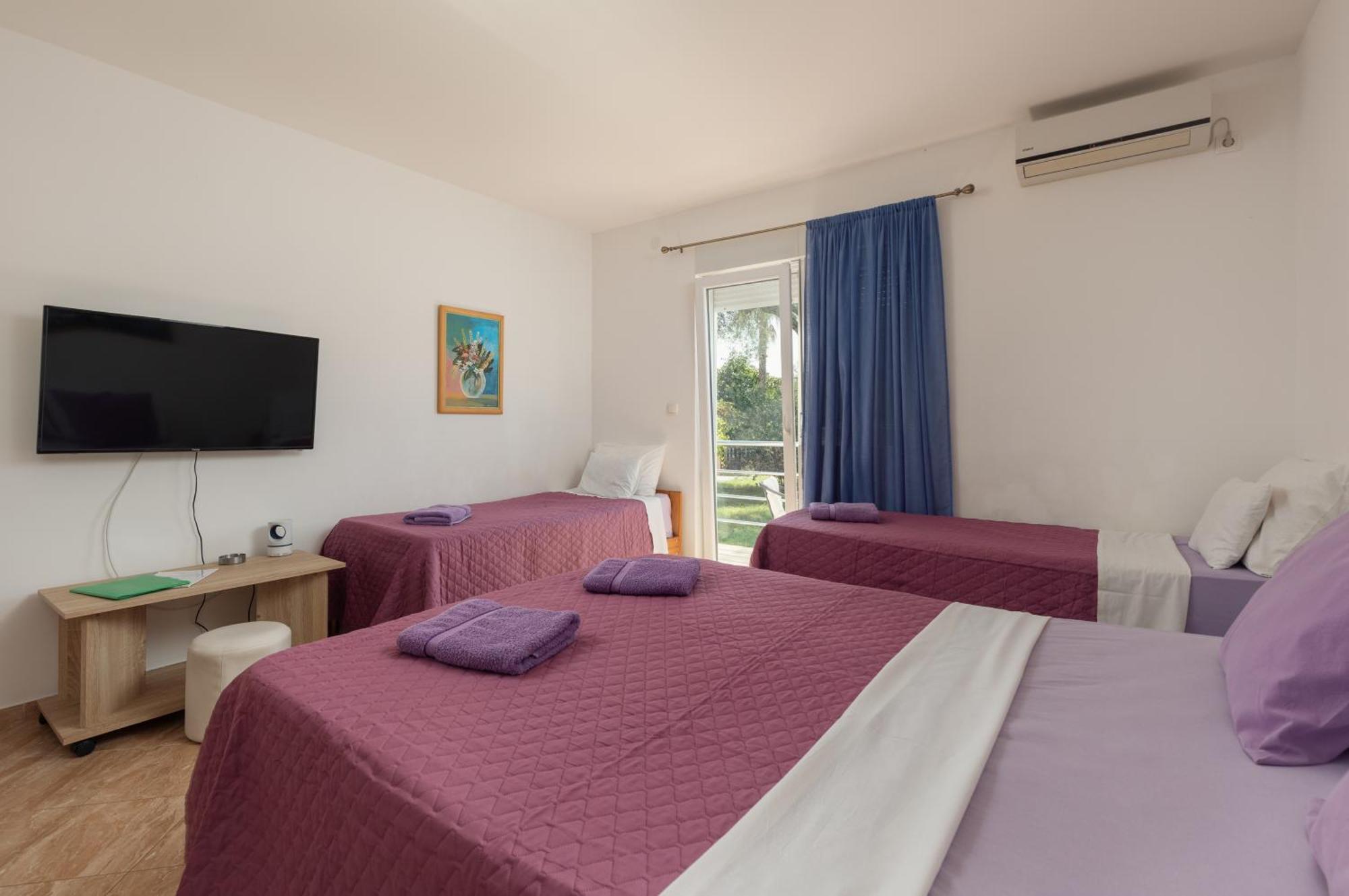 Villa Mia Apartments Bijela Esterno foto