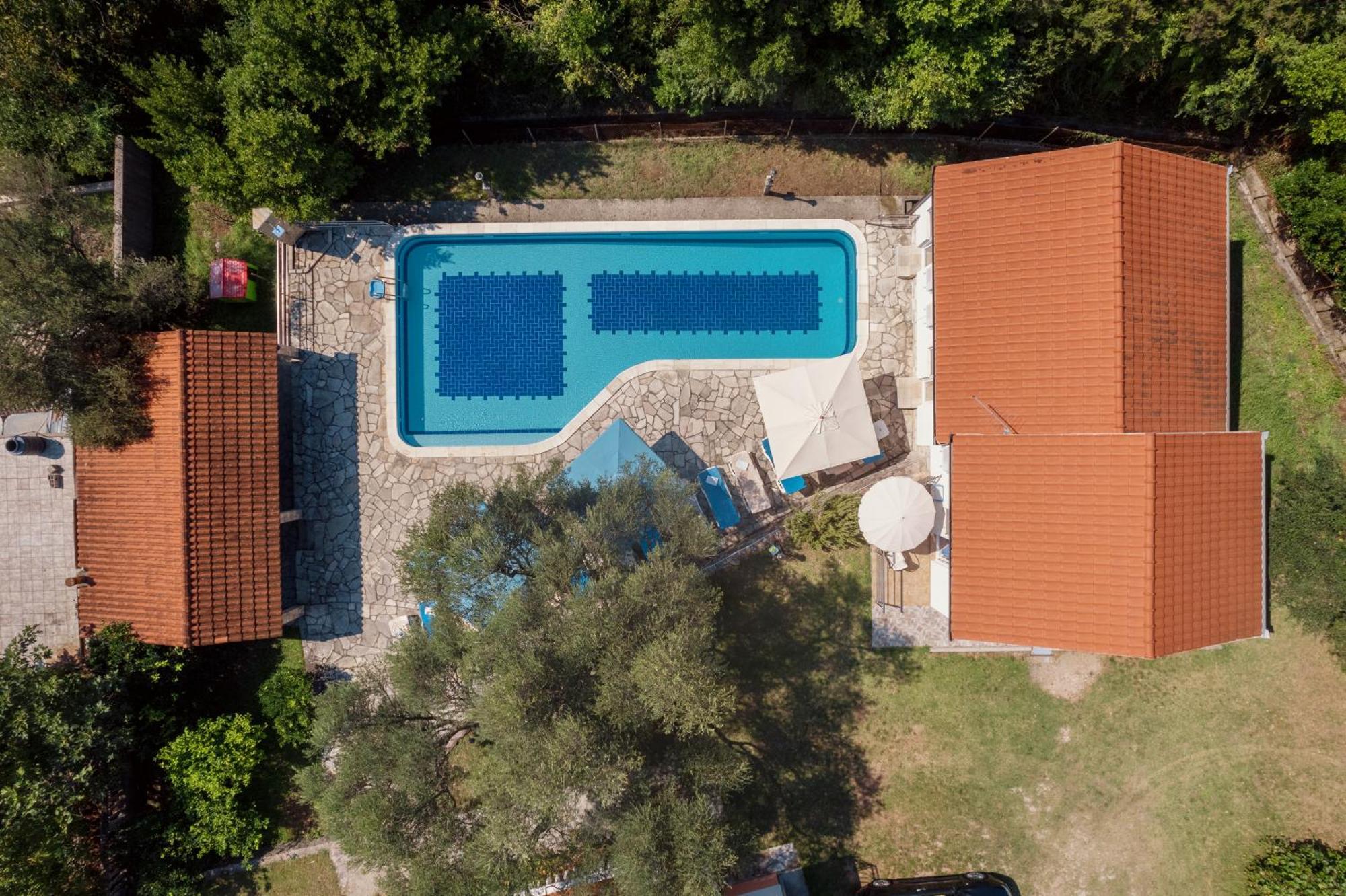 Villa Mia Apartments Bijela Esterno foto